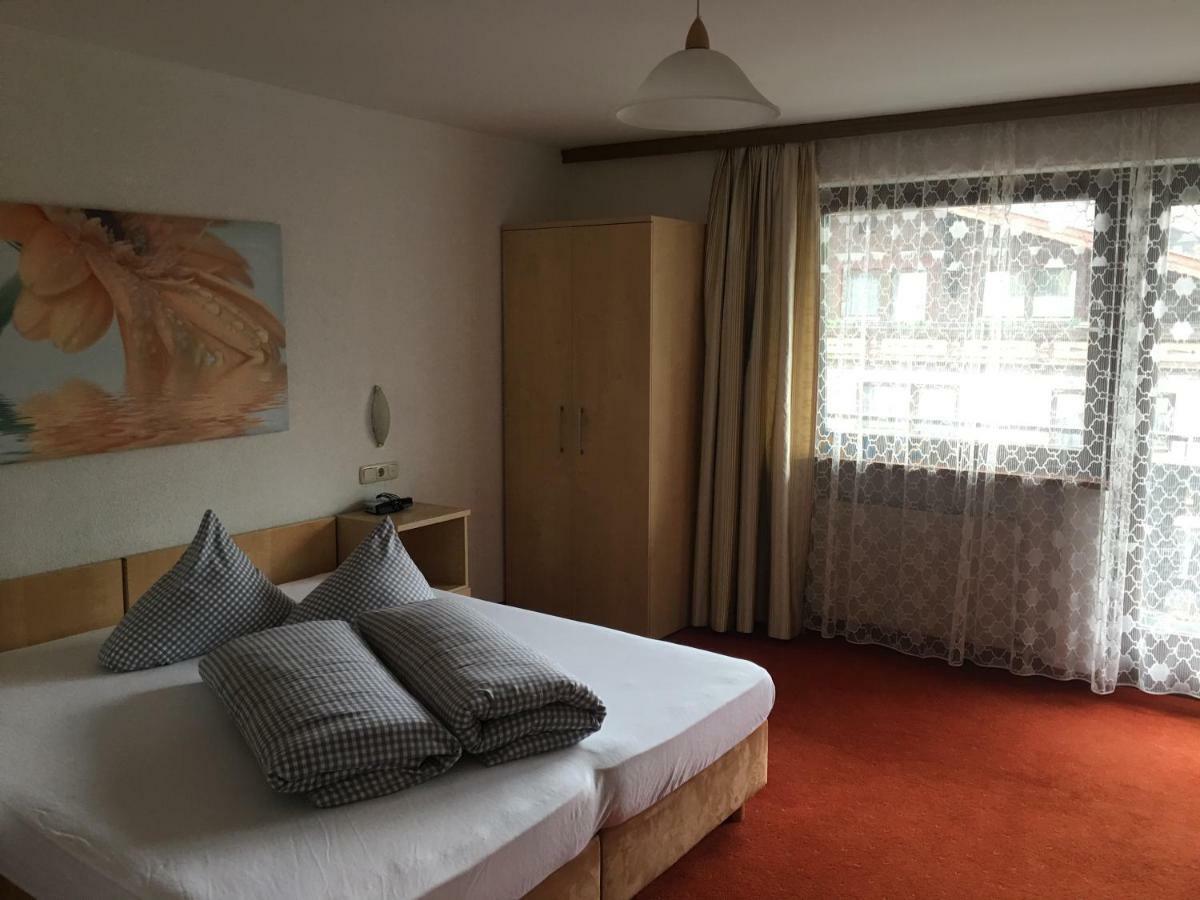 הרוואלד Hotel Feneberg מראה חיצוני תמונה